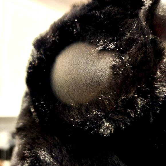 APPARIS Abby Faux-Fur Scarf Set with Black Earmuffs MSRP$190 NEW! - Picture 8 of 15